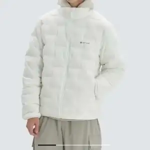 [기타] 웰딩 스탠드넥 다운 자켓 S24WMTDJ58IV